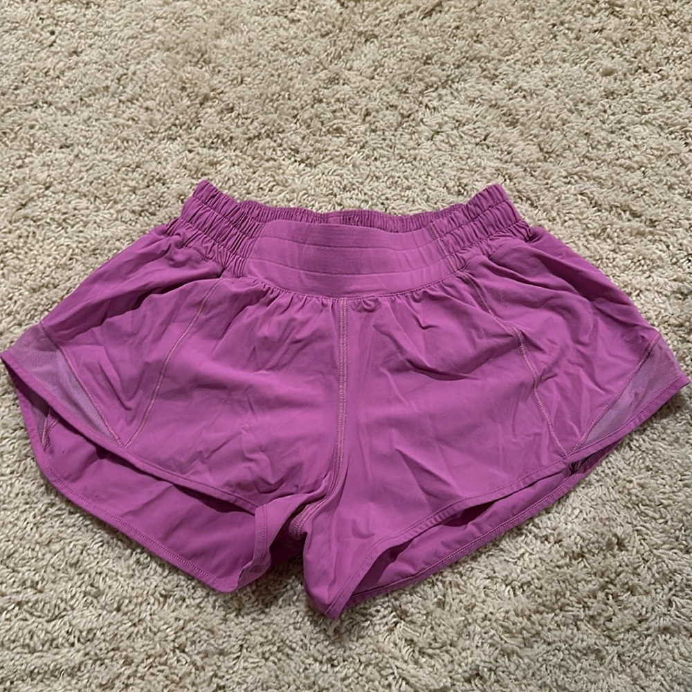 Lululemon purple 2.5” low rise hotty hot shorts size 4